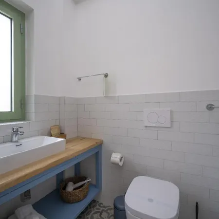 Scirocco Konukevi Oliveri