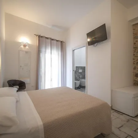 Konukevi Scirocco Oliveri